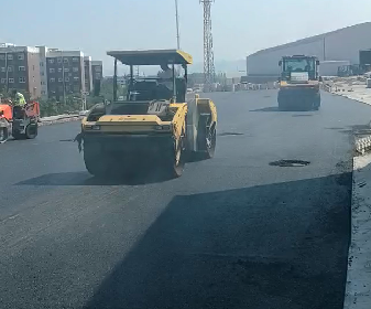 還在為鄭州瀝青路面施工質量發愁？別擔心，我們來了！